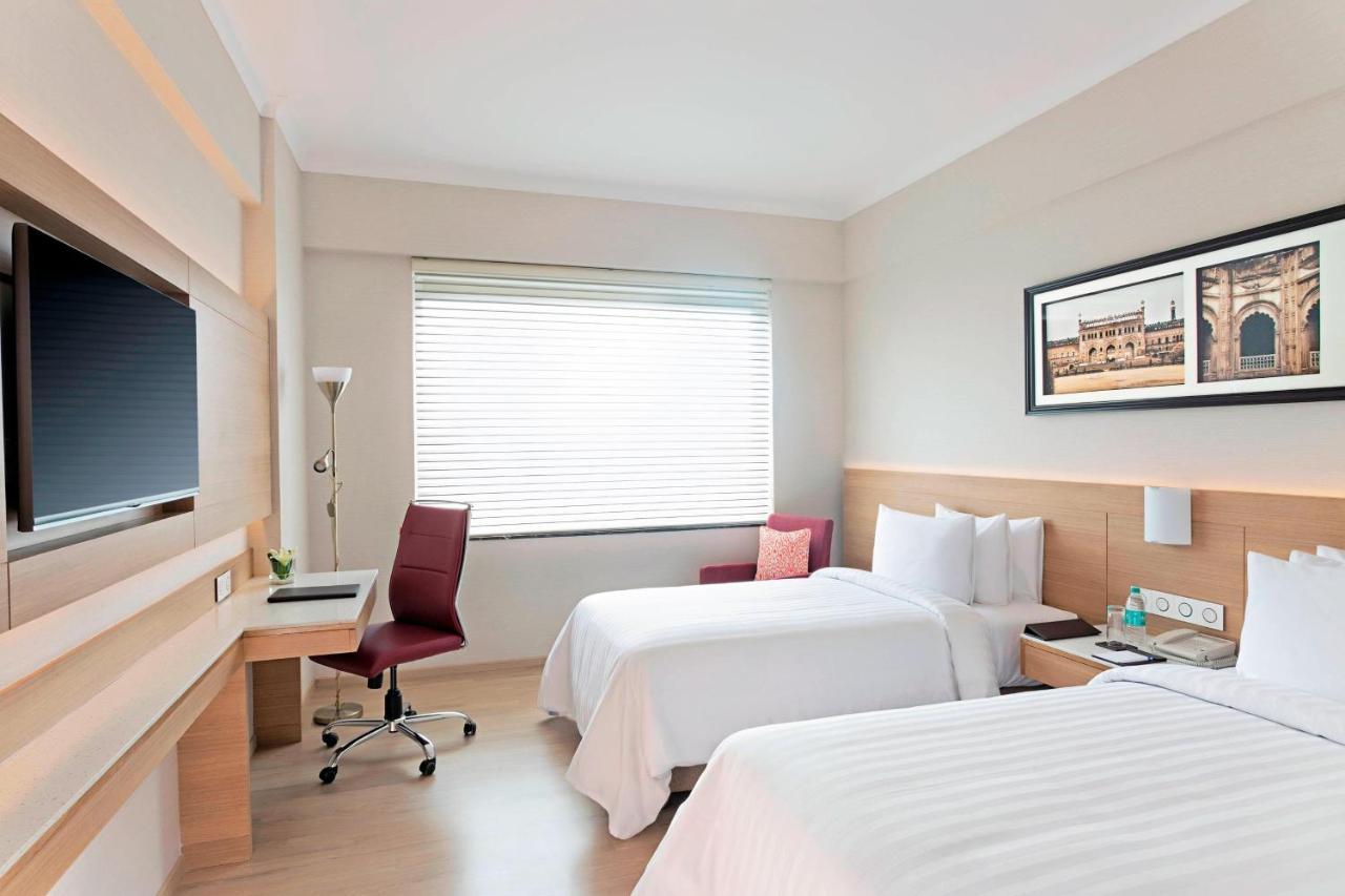 Fairfield By Marriott Lucknow Hotel Bagian luar foto