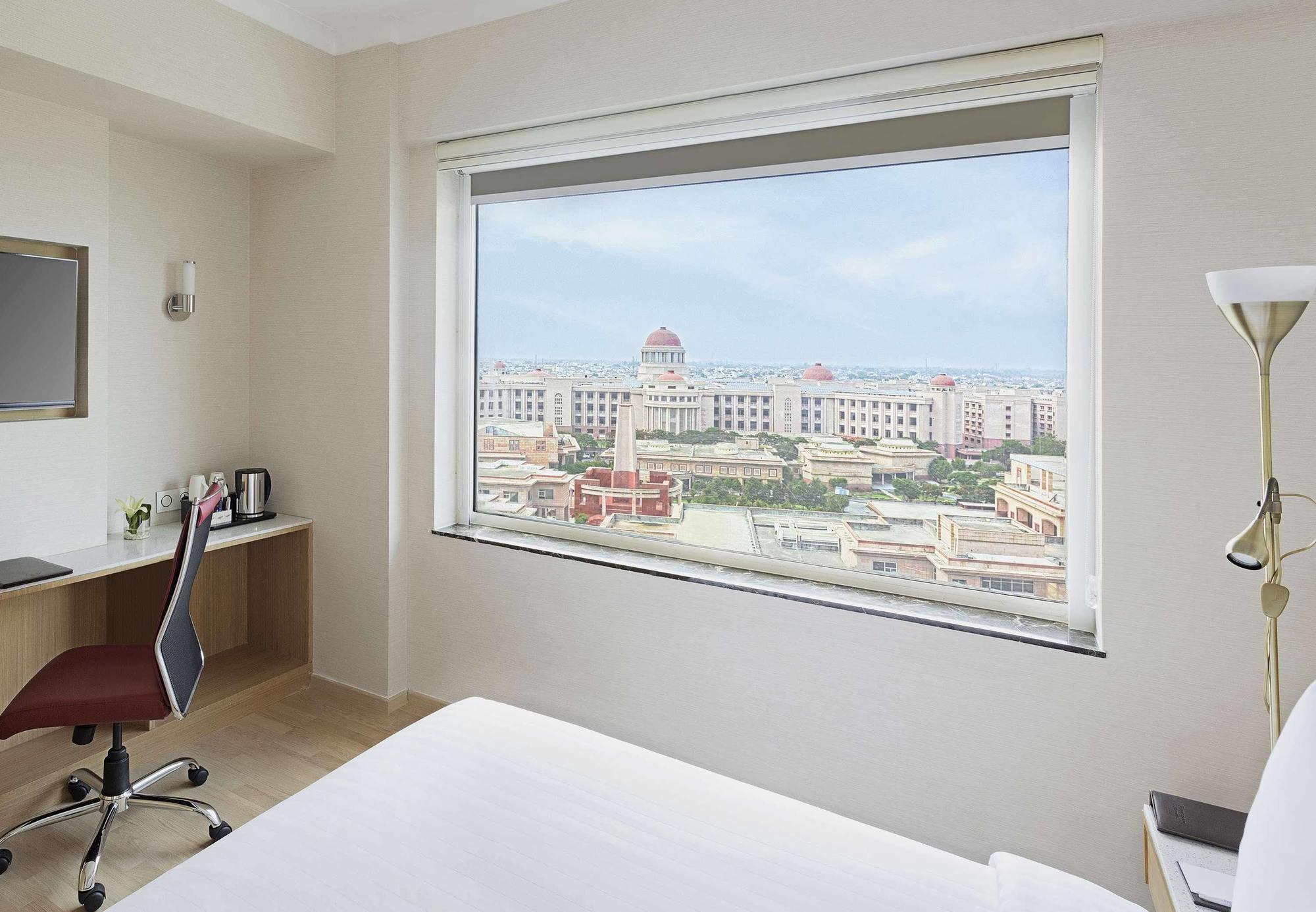 Fairfield By Marriott Lucknow Hotel Bagian luar foto